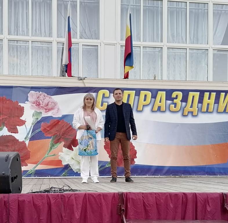 Лучшие сотрудники нашего Центра отмечены грамотами Лучшие сотрудники нашего Центра отмечены грамотами