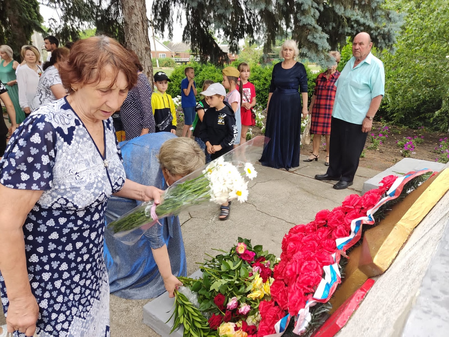 В День памяти и скорби прошло мероприятие с участием клуба "Рябинушка"